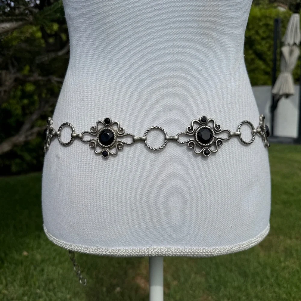 Vintage Silver Tone Black Gemstone Medallion Chain Belt Gothic Boho Adjustable